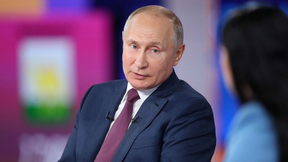 Putin Desak Warga Rusia Untuk Divaksinasi Dalam Acara Panggilan Maraton